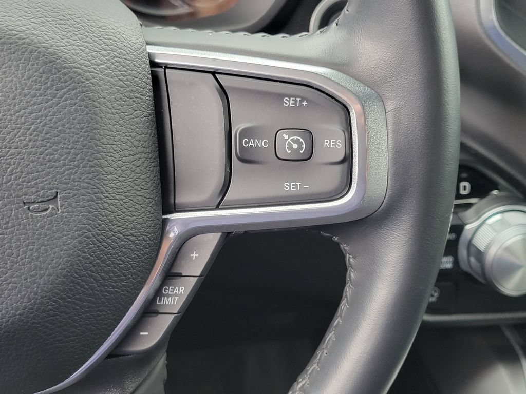 Used 2023 RAM 1500 Laramie AWD/4WD image 6