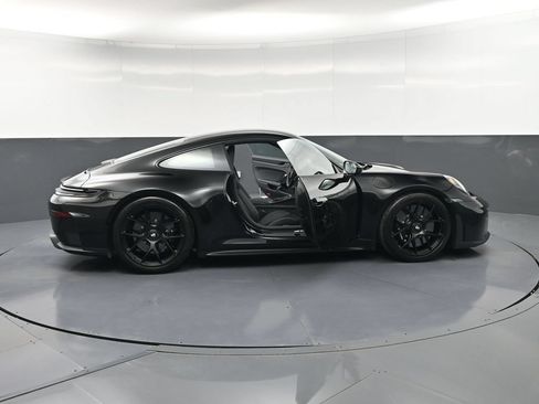 Certified 2026 Porsche 911 GT3 RWD image 36