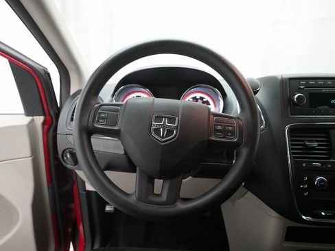 Used 2013 Dodge Grand Caravan American Value Package image 4