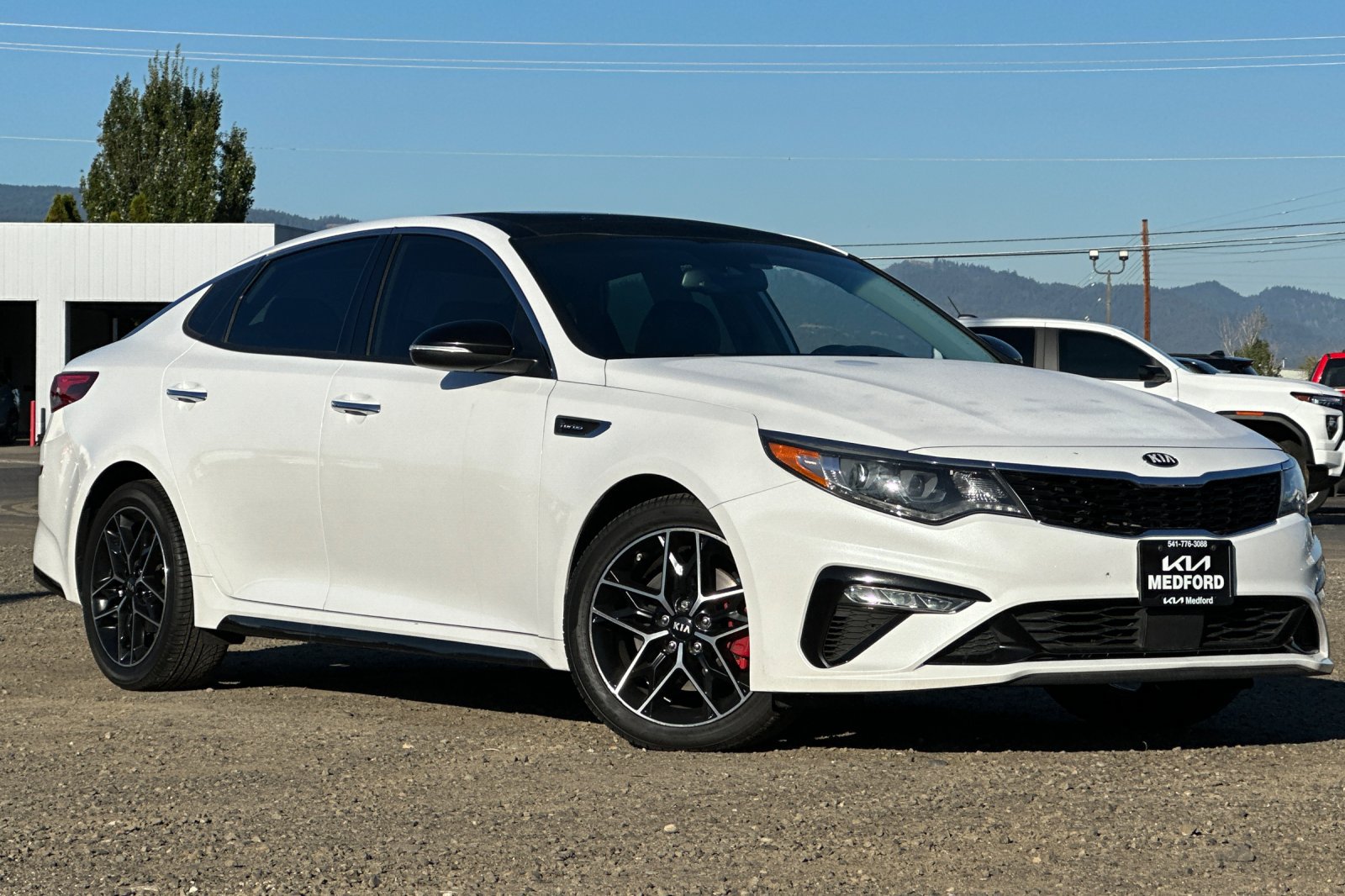 Used 2020 Kia Optima SX FWD image 2