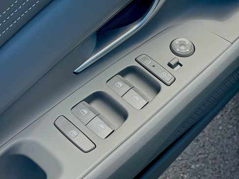 New 2026 Hyundai Elantra Sport FWD image 7