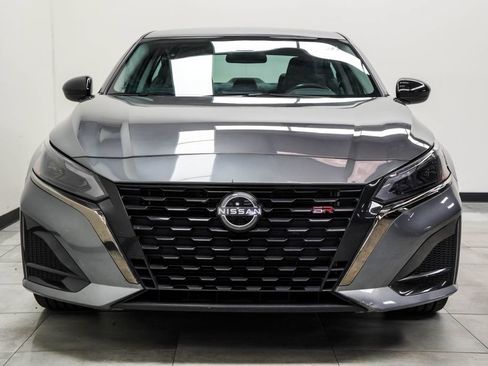 Used 2024 Nissan Altima 2.5 SR FWD image 6
