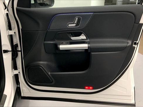 New 2026 Mercedes-Benz GLA 250 image 11