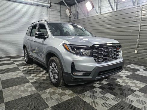 Used 2023 Honda Passport TrailSport image 4