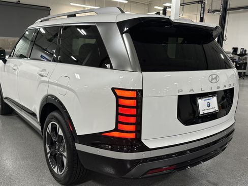 Used 2026 Hyundai Palisade Limited FWD image 8