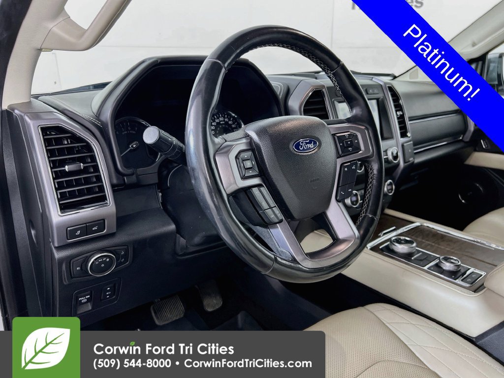 Used 2020 Ford Expedition Platinum AWD/4WD image 2