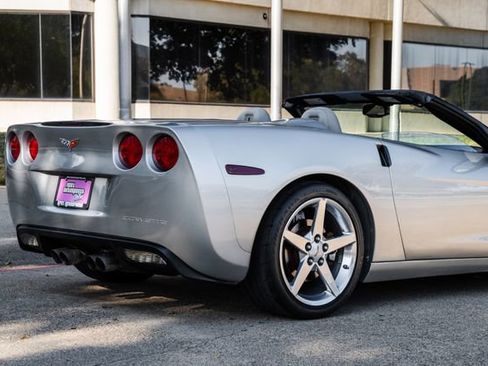 Used 2006 Chevrolet Corvette Convertible w/ Preferred Equipment Group image 41