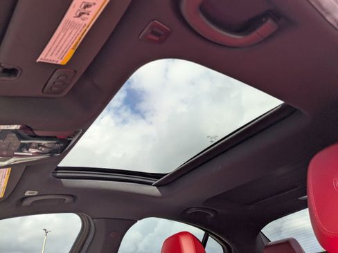 Used 2022 Alfa Romeo Giulia Veloce image 20