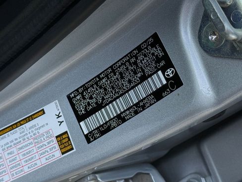 Used 2025 Toyota Prius LE image 29