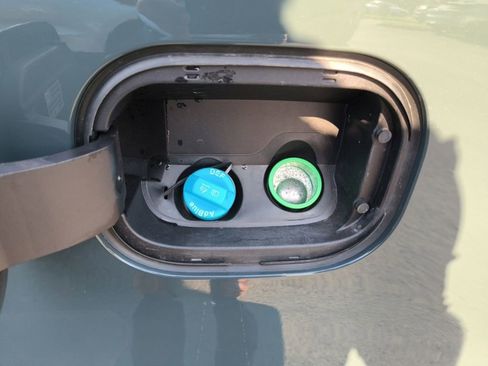 Used 2025 Chevrolet Silverado 1500 LTZ image 31