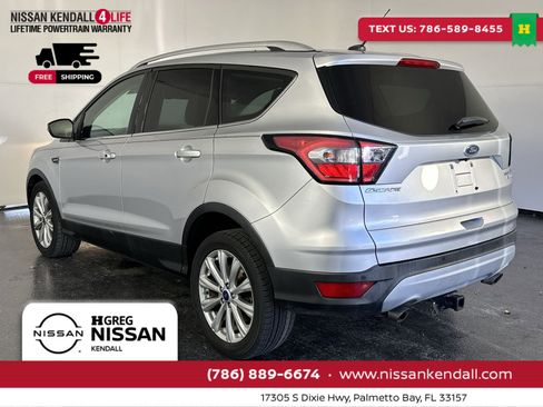 Used 2017 Ford Escape Titanium image 8