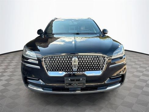 Used 2023 Lincoln Aviator Reserve image 2