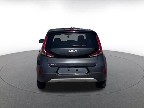 Used 2025 Kia Soul LX w/ LX Technology Package image 12