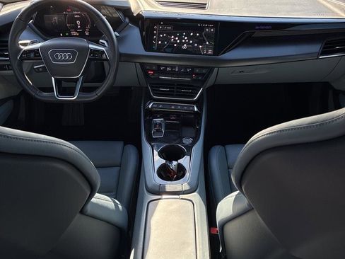 Used 2022 Audi e-tron GT Prestige w/ Prestige Package image 5