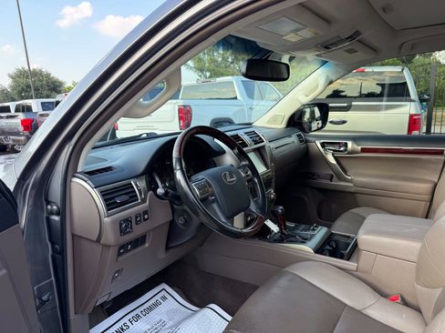 Used 2017 Lexus GX 460 Premium AWD/4WD image 6