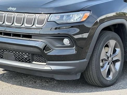 Certified 2022 Jeep Compass Latitude image 8