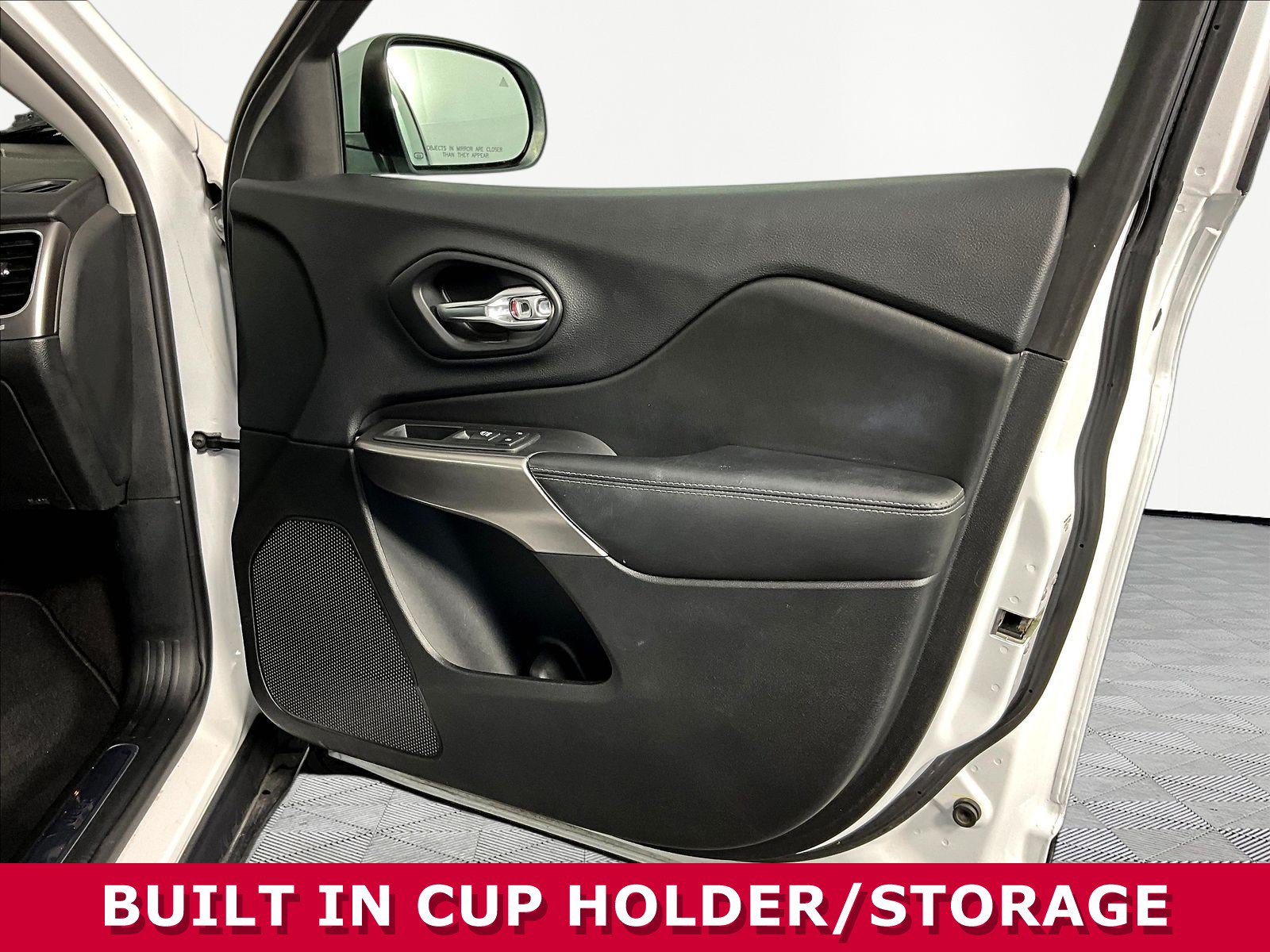 Used 2019 Jeep Cherokee Limited w/ Luxury Group AWD/4WD image 25