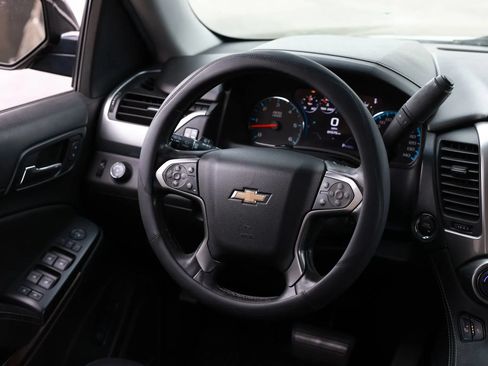 Used 2017 Chevrolet Tahoe LT w/ Luxury Package RWD image 31