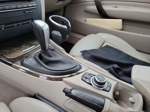 Used 2009 BMW 128i Convertible RWD image 24