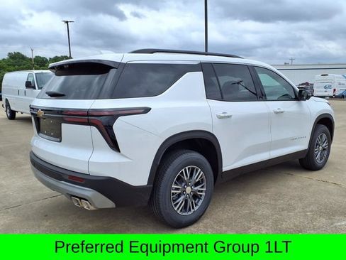 New 2026 Chevrolet Traverse LT w/ Driver Confidence Package FWD image 6
