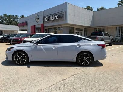 Used 2024 Nissan Altima 2.5 SR
