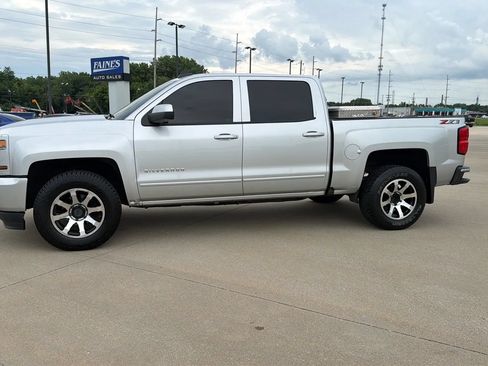 Used 2018 Chevrolet Silverado 1500 LT w/ All Star Edition AWD/4WD image 7