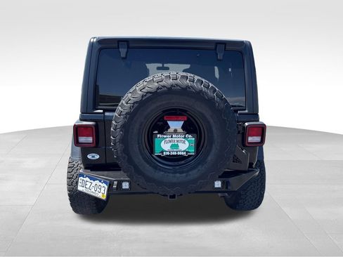 Used 2018 Jeep Wrangler Unlimited Rubicon AWD/4WD image 4