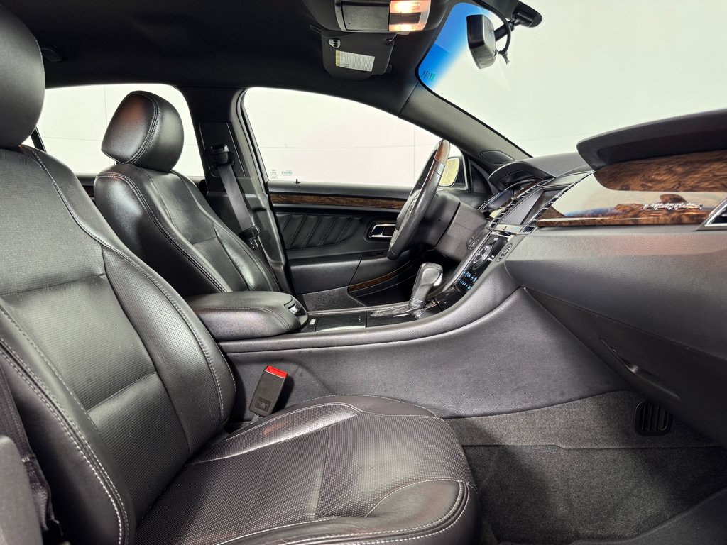 Used 2013 Ford Taurus Limited FWD image 20