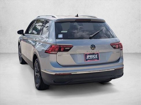Used 2022 Volkswagen Tiguan SE AWD/4WD image 7