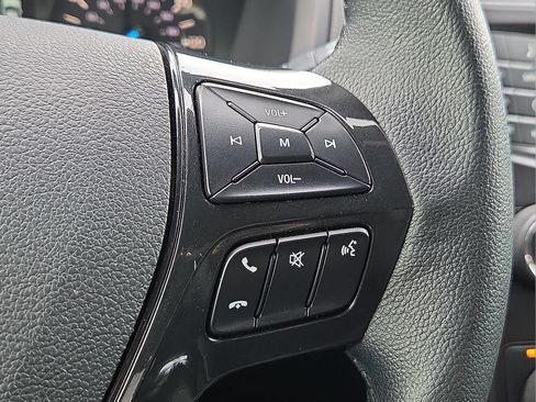 Used 2018 Ford Explorer XLT FWD image 19