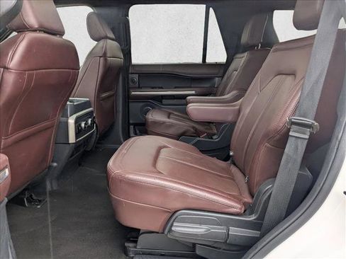 Used 2023 Ford Expedition Limited image 18