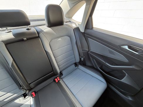 Used 2025 Volkswagen Jetta SE image 37