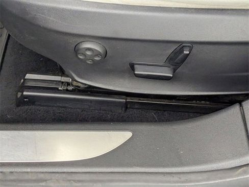 Used 2015 Tesla Model S 85D image 13