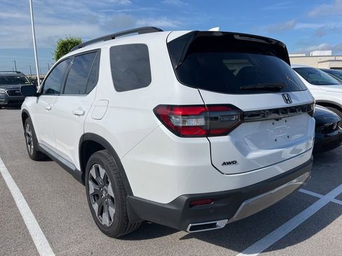 Used 2026 Honda Pilot Elite image 4
