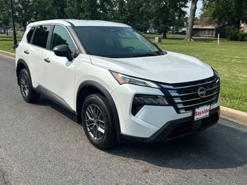 Used 2024 Nissan Rogue S AWD/4WD image 24