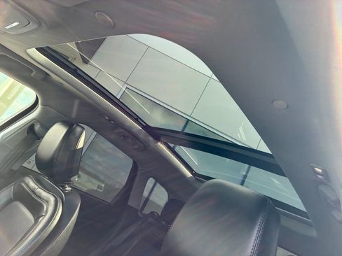 Used 2022 Lincoln Corsair AWD w/ Premium Package image 13