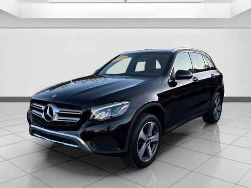 Used 2019 Mercedes-Benz GLC 300 4MATIC image 2