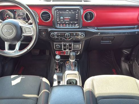 Used 2021 Jeep Wrangler Unlimited Rubicon w/ Dual Top Group AWD/4WD image 19