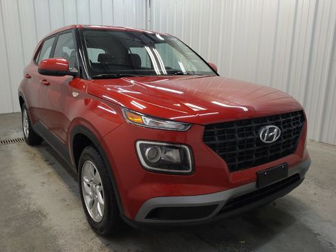 Used 2021 Hyundai Venue SE FWD image 13