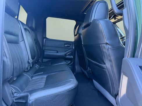 Used 2022 Nissan Frontier PRO-4X w/ Pro-4X Premium Package image 11