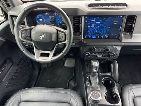 Used 2025 Ford Bronco Badlands AWD/4WD image 4