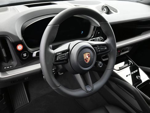 New 2026 Porsche Cayenne S AWD/4WD image 17