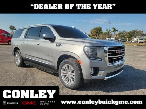 Used 2023 GMC Yukon XL SLT w/ SLT Premium Package image 1