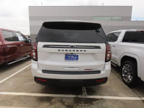 Used 2023 Chevrolet Suburban RST w/ Luxury Package RWD image 8