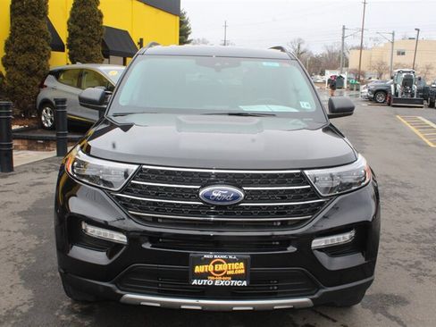 Used 2023 Ford Explorer XLT w/ Equipment Group 202A AWD/4WD image 21
