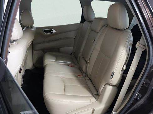 Used 2020 Nissan Pathfinder Platinum image 20