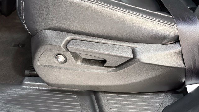 Used 2025 Honda Pilot EX-L image 18