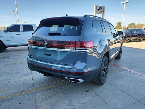 New 2026 Volkswagen Atlas SE FWD image 7