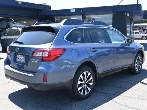 Used 2016 Subaru Outback 2.5i Limited w/ Popular Package #4 AWD/4WD image 8