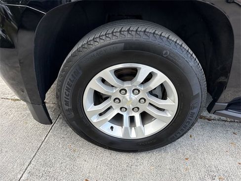 Used 2018 Chevrolet Tahoe LT image 10